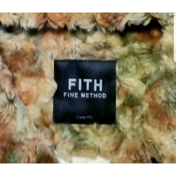 GIRL'S FITH JAPAN COZY & CHIC FAUX FUR HOODED JACKET SHORT COAT $320 130 8-9 yrs - Picture 11 of 12